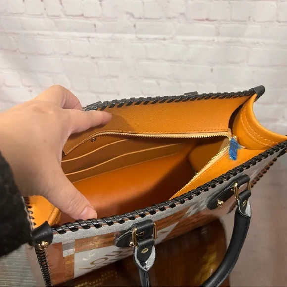 So Cute Tote made with a LOUIS VUITTON HOLIDAY ‘22 Lego Limited Edition Gift Bag - Picture 13 of 16